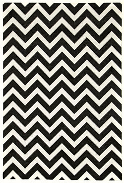 Stunning Chevron Design Rug Black White